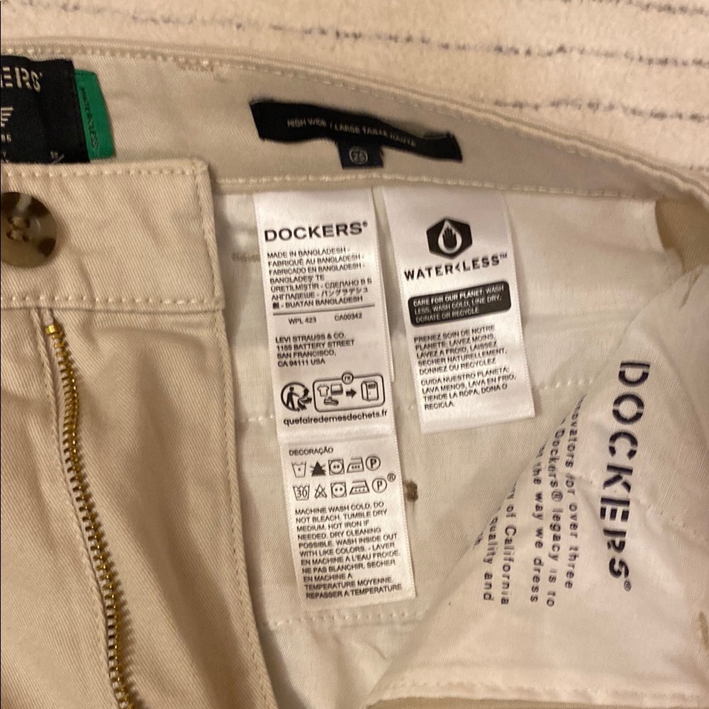 DOCKERS.Classic Tan women’s Pants - Picture 3 of 9